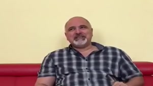 ویدیویی بامزه از یک مرد ایرانی در قرنطینه
