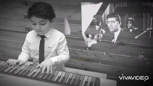 اجرای قطعه سلطان قلبها با پیانو رولی در آموزشگاه پدال