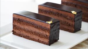 طرز تهیه کیک شکلاتی مرطوب بدون آرد