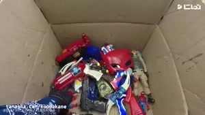 جعبه بزرگ پر از سلاح اسباب بازی - چهره ها و تجهیزات فوق العاده ابرقهرمانی