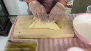 طرز تهیه نان کدو حلوایی / آموزش آشپزی ایرانی