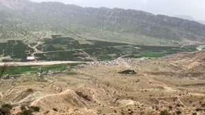 تندیس سنگی شاپور اول ساسانی در غار شاپور استان فارس