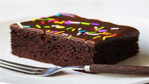 طرز تهیه کیک شکلاتی مرطوب 