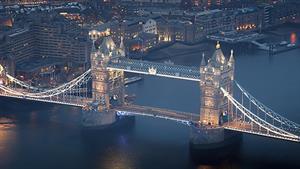 ارتباط پل لندن با فوت ملکه