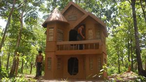  ساخت خانه ویلایی و استخر با گل در جنگل - 1
