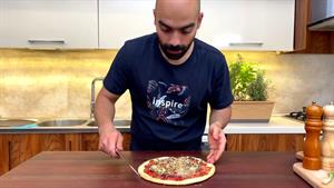 آموزش پیتزا استیک با سس گوجه و خمیر پیتزا ساده به همراه نواب