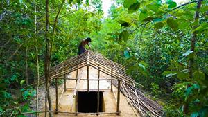 ساخت زیباترین استخر و ویلا بامبو زیرزمینی در مخفی ترین مکان