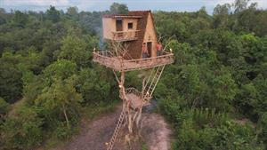 نحوه ساخت خانه درختی و استخر 15 متری