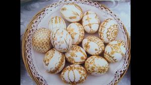 تزیین تخم مرغ عید با نی