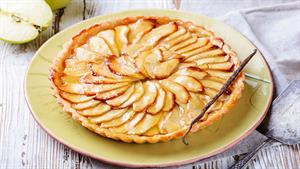 طرز تهیه تارت سیب شیرینی پفکی