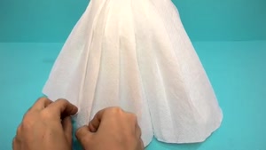 ترفند ساخت لباس باربی با دستمال کاغذی 