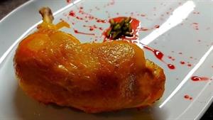 ساده ترین روش پخت آلبالو پلو مجلسی با مرغ زعفرانی