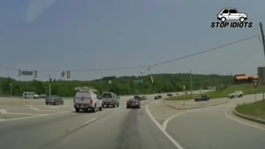 مجموعه ویدیو از عجیب ترین تصادفات رانندگی
