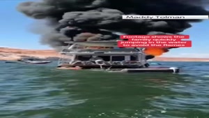 یک قایق خانوادگی با 25 نفر سرنشین آتش گرفت
