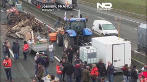 هزاران کشاورز فرانسوی و مسدود کردن بزرگراه‌های کلیدی پاریس 