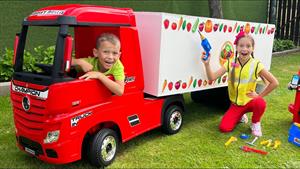مکس و سوفیا جعبه گشایی و مونتاژ کامیون غول پیکر اسباب بازی