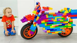 ولاد و نیکی - کریس سوار Toy Sportbike می‌شود
