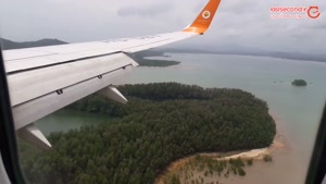 لحظه فرود هواپیما در جزیره پوکت