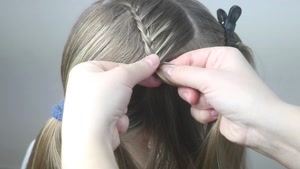 دم اسبی بافته شده برای مدرسه - مدل مو برای موهای بلند