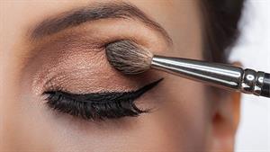 15 نکته مفید آرایش چشم و آموزش سایه چشم