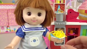 عروسک بازی کودکانه با داستان طرز تهیه اسپاگتی