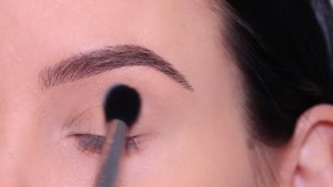 آموزش آرایش خط چشم بالدار آبی با سایه