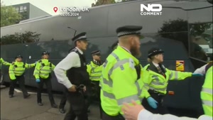  درگیری پلیس بریتانیا با تحصن‌کنندگان معترض
