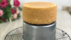 طرز تهیه کیک اسفنجی با پف زیاد برای خامه کشی / کیک شیفون