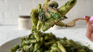 غذا با اسفناج/ طرز تهیه پاستای اسفناج و قارچ