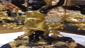 مجسمه های برنزی 