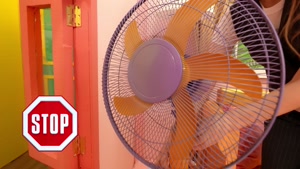 دایانا و روما - ماجراجویی همسایه‌های هتل با دختران بامزه 