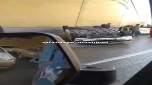 واژگونی خودرو در زیرگذر خیابانی در مشهد