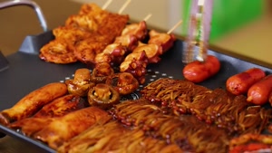 بولداک خانگی جاجانگ، قارچ، سوسیس مرغ طعم‌دار شده، موکبانگ _ 