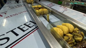 دستگاه بسته بندی شیرینی باقلوا پیروزپک؛ تضمین تازگی و جذابیت