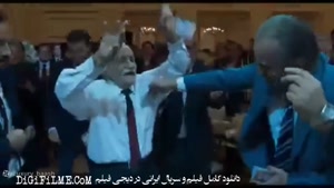 نوید محمدزاده و فرهاد اصلانی در فیلم برادران لیلا