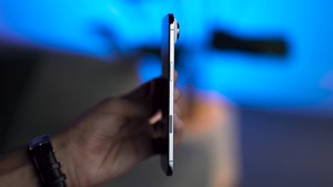 iPhone Air  _  تست و بررسی آیفون 17 ایر اپل