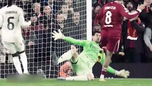 درخشش کورتوآ مقابل لیورپول