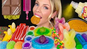 اسمر فود پاستیلی _ چالش خوردن  دسرهای رنگین‌کمان و کوکی