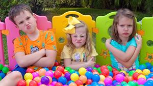 ناستیا و استیسی / بازی های ناستی با خانم کیتی و آقای مکس