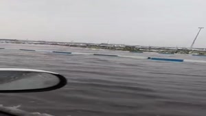 باران شدید ورودی اسکله رجایی را درگیر کرد