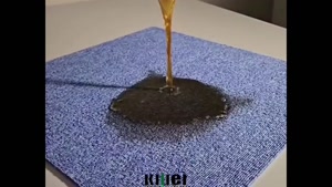 اما با یک اسپری مناسب و یک دستمال نرم، لکه خیلی راحت پاک می‌