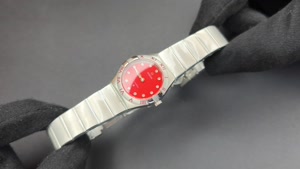 ساعت زنانه امگا کانسلیشن لوکس آویز