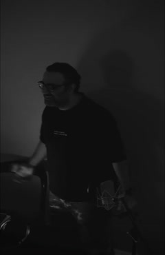 دانلود آهنگ توی تنهاییم مهدی جهانی