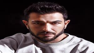 سامی - آهنگ وصله نگات به من ستاره رو تنت انداخته برق