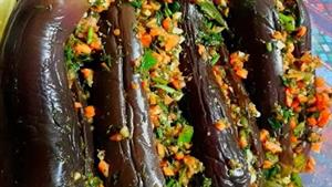 زندگی روستایی / طرز تهیه ترشی بادمجان شکم پر