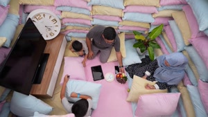 ماچارتا - یک روز زندگی در خانه ی بالشتی