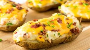 زندگی روستایی / طرز تهیه سیب زمینی تنوری پنیری