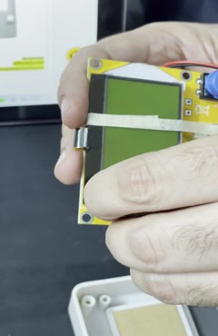 قاب مولتی تستر LCR-T4 | محافظ پلاستیکی و بررسی نصب دستگاه (بخش اول)