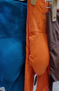 ست نیم تنه ورزشی دو حالته پشت بندی و شورتک پشت چین